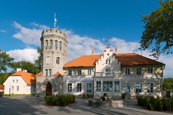 Maarjamäe Palace - Estonian History Museum in Tallinn, Estonia External view of the Maarjamäe Palace - Estonian History Museum in Tallinn, Estonia.