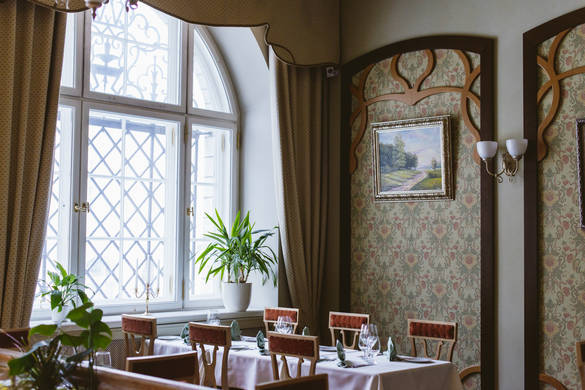 Scheeli, interior