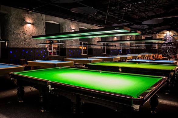 Hill Hill Billiard Café